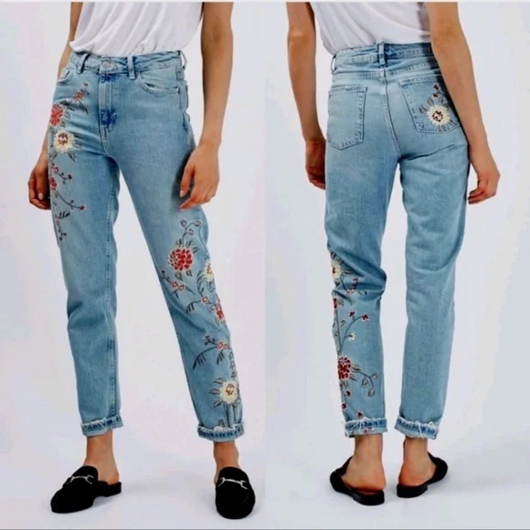 TOPSHOP MOTO Mom Floral Embroidered Boho Jeans Size 25x32 Blue Cotton Denim - Picture 1 of 11